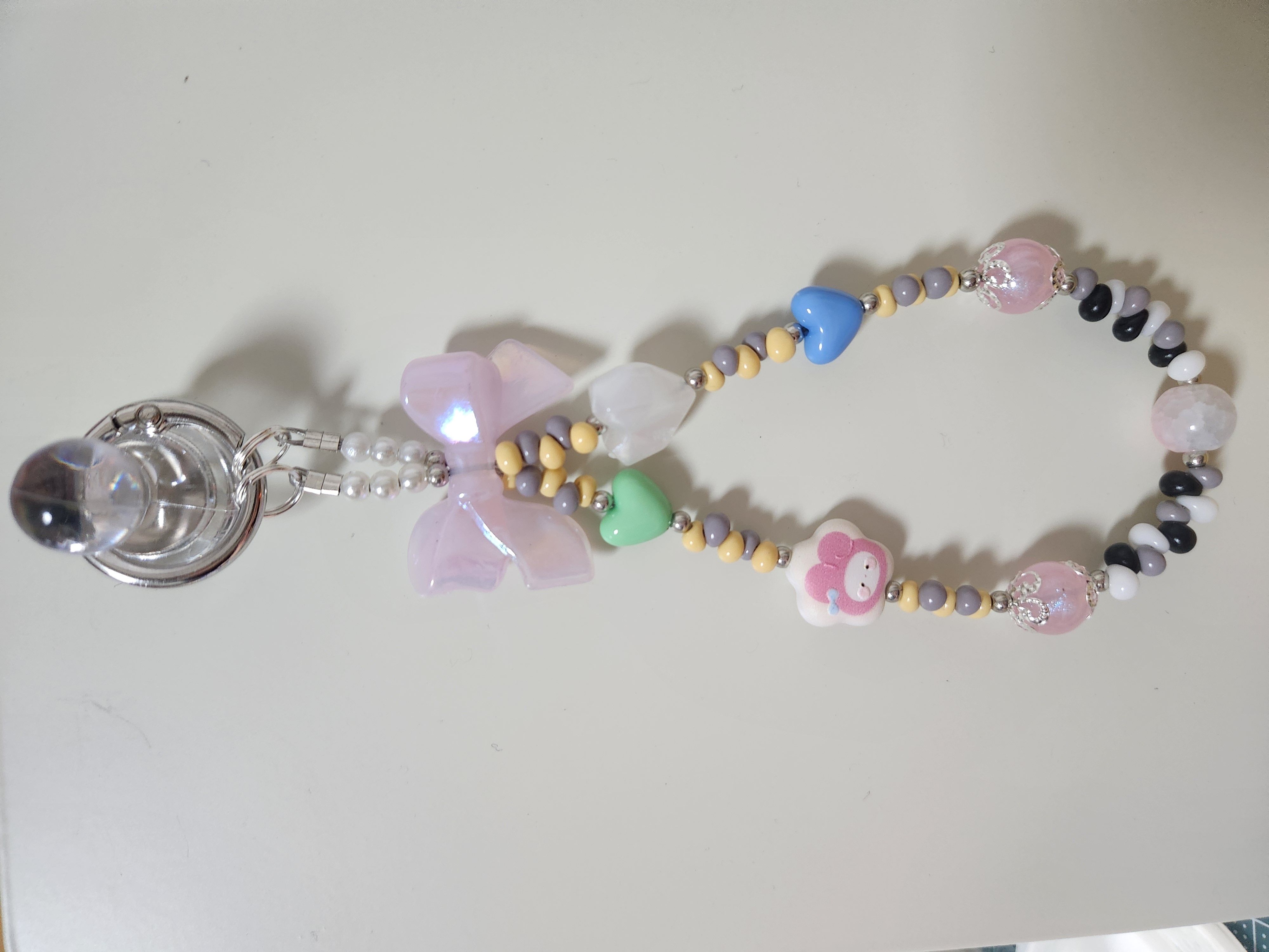 [비즈의하루] 리본 포인트가 돋보이는 비즈 키링